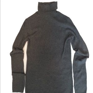 Vince cashmere blend grey ribbed turtleneck sweater, sz M
